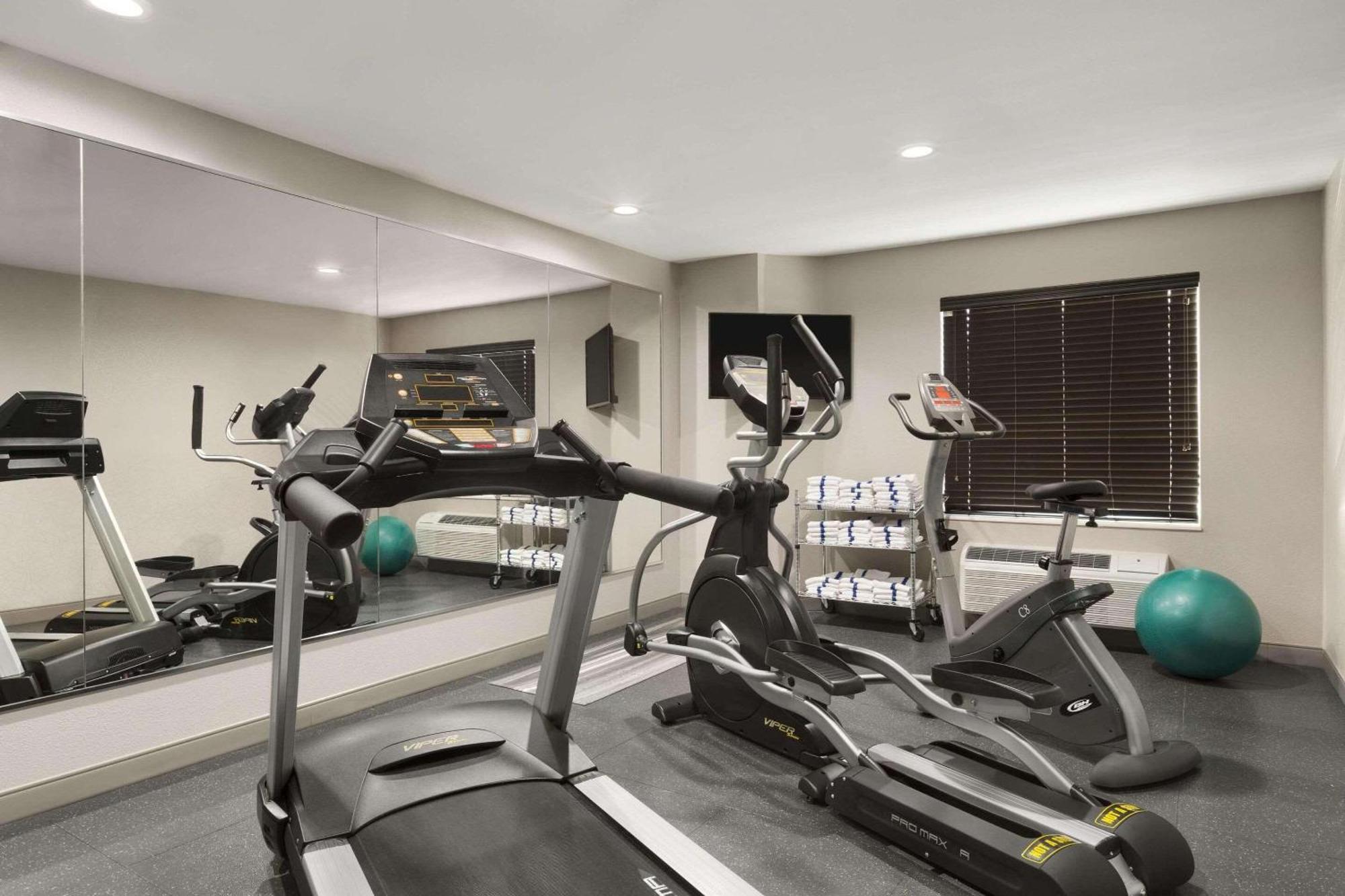 Country Inn & Suites By Radisson, Pierre, Sd Esterno foto